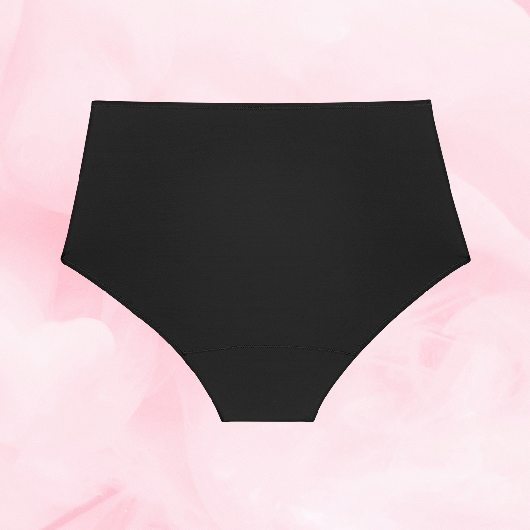 ComfortFit High Waist truse for lite mens, mot rosa bakgrunn.