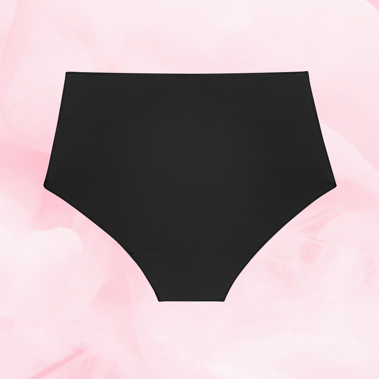 ComfortFit High Waist truse for lite mens, mot rosa bakgrunn.