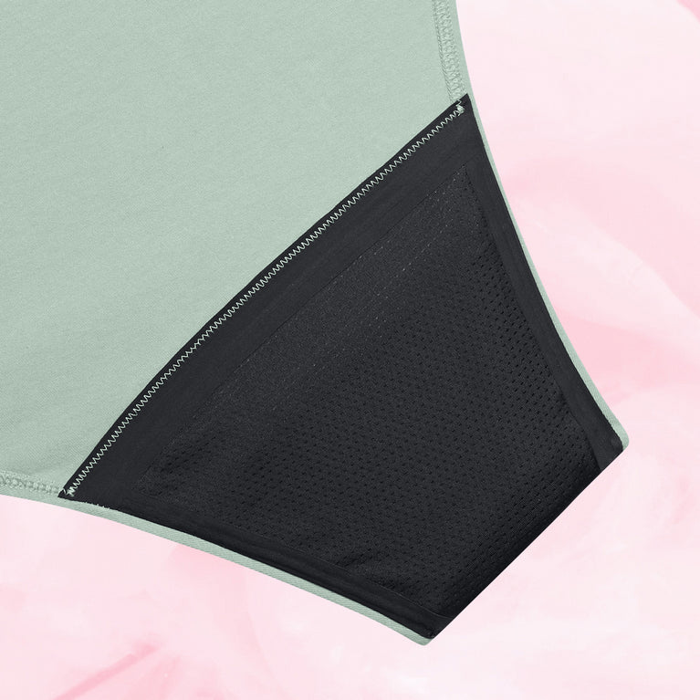 ComfortFit Essentials Brazilian for heavy flow, super-soft, breathable, optimized fit.