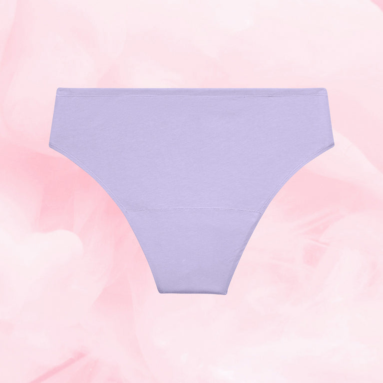 ComfortFit Essentials Brazilian for kraftig mens, soft og pustende menstruse.