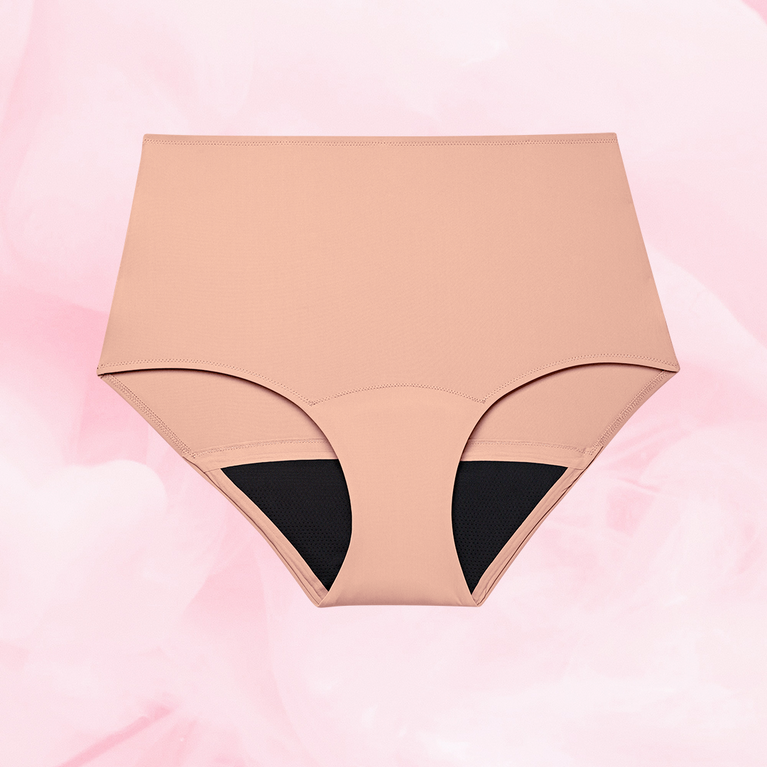 ComfortFit High Waist menstruse with secure 12-hour protection.