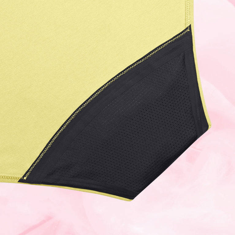 ComfortFit Essentials Hipster for light flow, breathable, OEKO-TEX®-certified.
