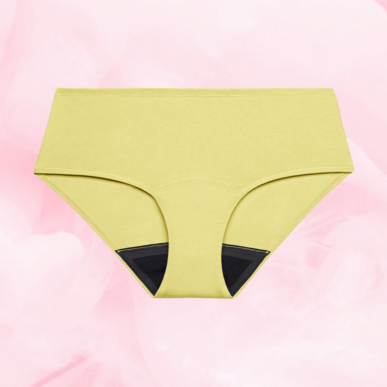 ComfortFit Essentials Hipster for medium flow, featuring ComfortFit with absorbent gusset.