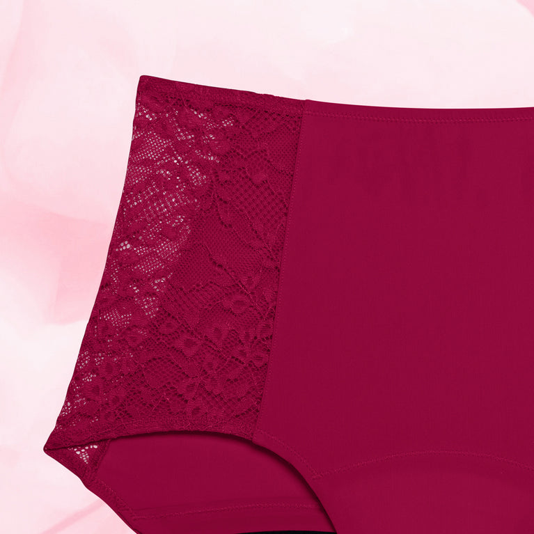 High Waist Floral Kraftig Mens Menstruse with high waist and lace sides.