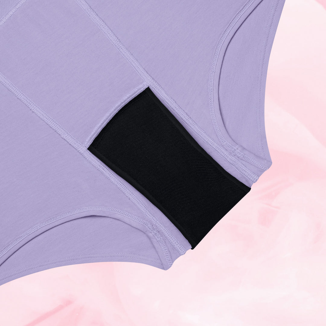 Tre lilac-fargede Teens Boxer for middels mens med forsterket svart kile.