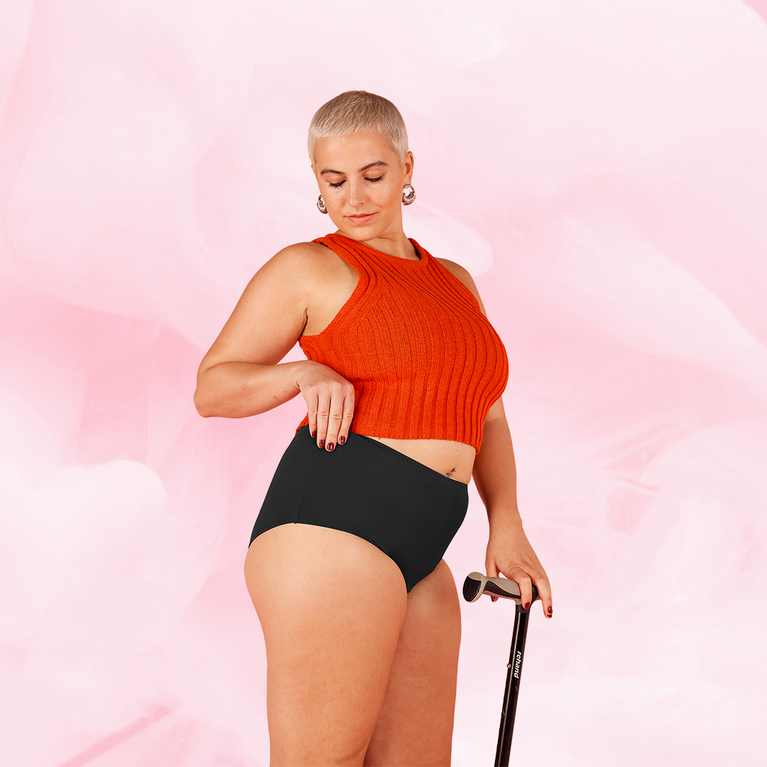 ComfortFit High Waist-menstruse, OEKO-TEX®-certified, secure 12-hour protection.