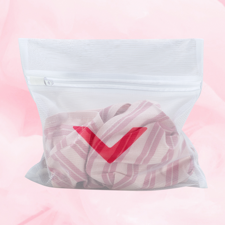 Vaskepose mesh bag with zipper, 25 x 25 cm size.