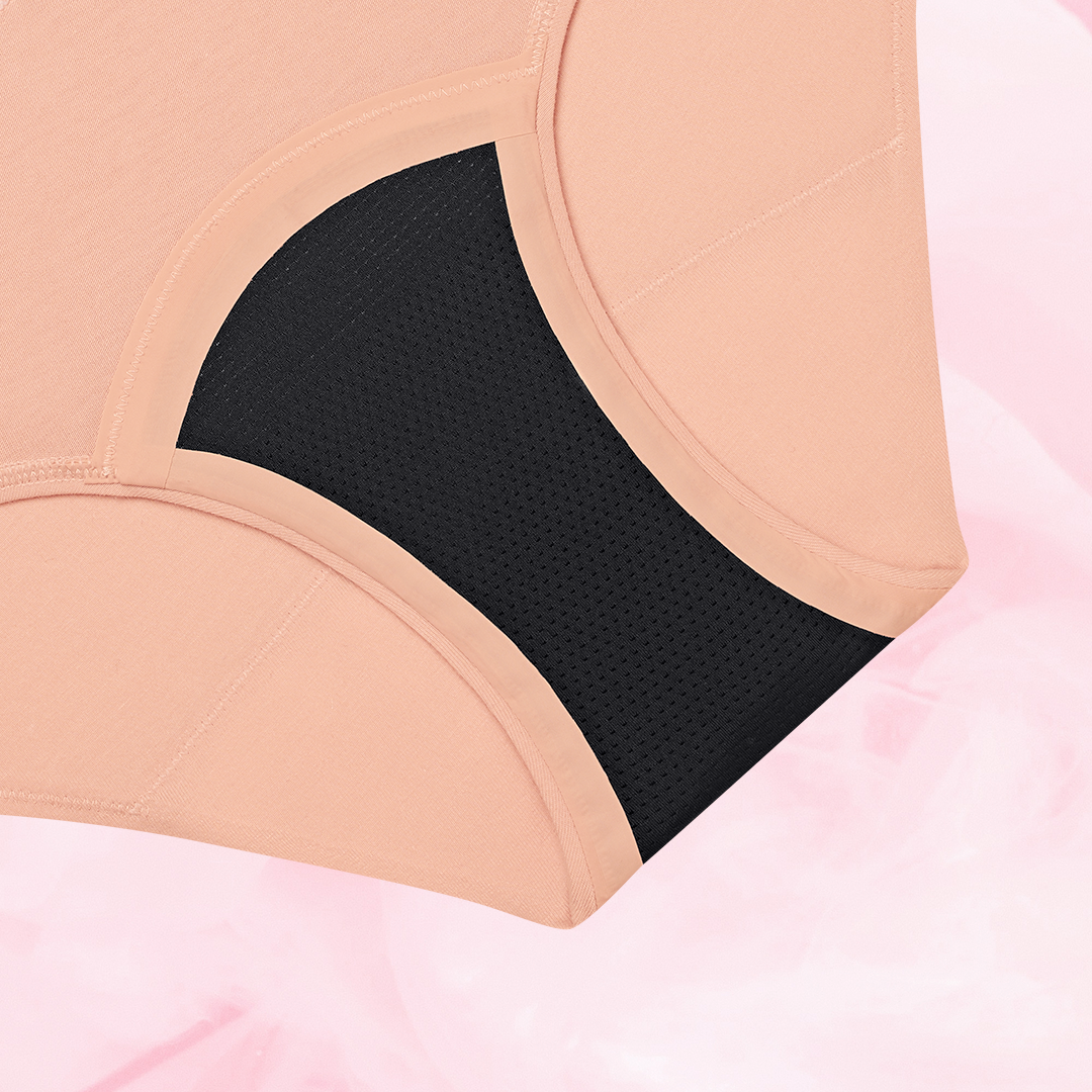 ComfortFit Essentials Hipster Logo, breathable menstral brief for heavy flow.