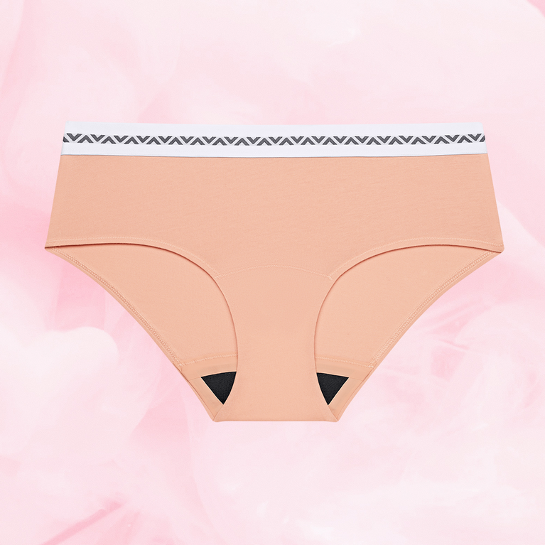 ComfortFit Essentials Hipster Logo, breathable menstrual underwear with high waist.
