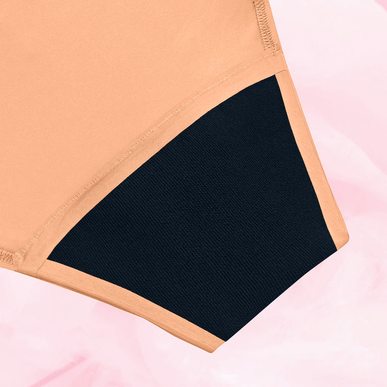 Brazilian Middels Mens Menstruse with soft waistband, designed for moderate flow.