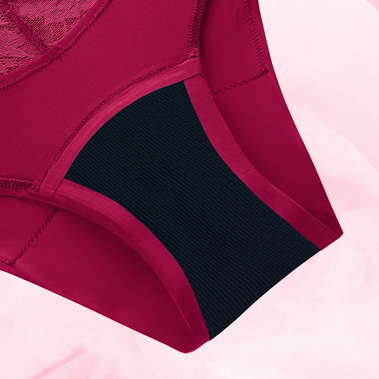 Brazilian Moderate menstrual underwear, soft waistband, designed for medium flow days.